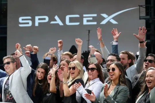 SpaceX市值一度升至2.97万亿美元 超越亚马逊跻身全球第五
