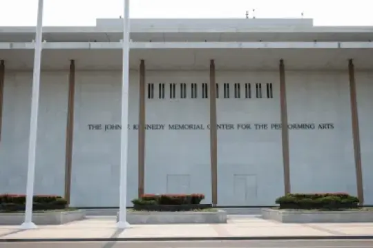 民主党议员提起诉讼阻止特朗普关闭肯尼迪艺术中心