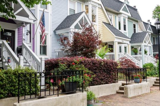 特朗普称拟推动立法禁止大型机构投资者购买独栋住宅