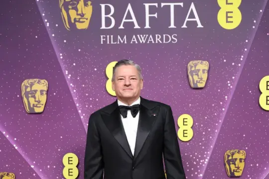 Netflix负责人称拟827亿美元收购华纳兄弟探索资产将促进行业增长