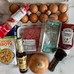 我尝试了Ina Garten、Ree Drummond和Rachael Ray的肉饼食谱，最好吃的像感恩节大餐