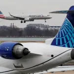 路透：联合航空CEO据称向特朗普提出与美国航空合并设想，或引发反垄断审查