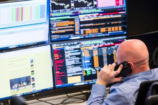 彭博：Solana与XRP ETF吸引不同投资者群体，资金流向呈现分化