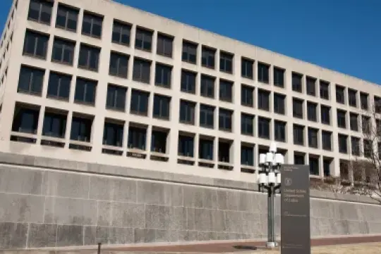 美国1月新增13万就业岗位 招聘活动回暖；娱乐业就业人数增长