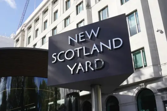 伦敦警察局据悉与Palantir洽谈引入人工智能工具用于刑事调查情报分析