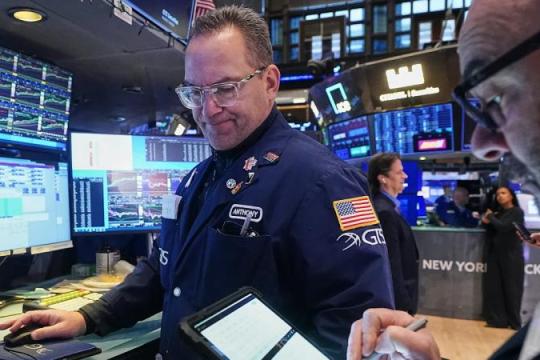 特朗普威胁对八个北约成员国加征关税 华尔街与欧洲股市同步走低