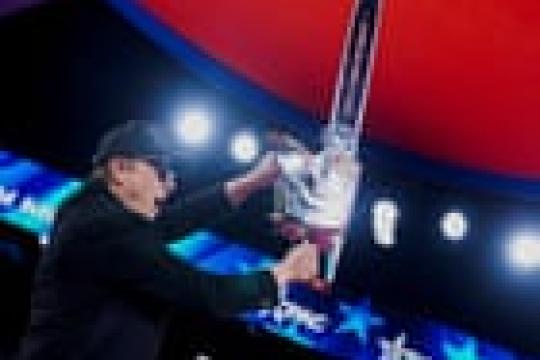 马斯克主导联邦“效率”行动引发争议：裁员、诉讼与透明度问题持续发酵