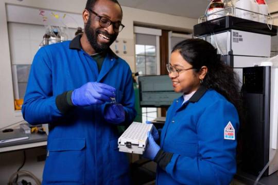 电池失效机理启发PFAS销毁新路径：芝加哥大学团队提出锂介导电还原方法