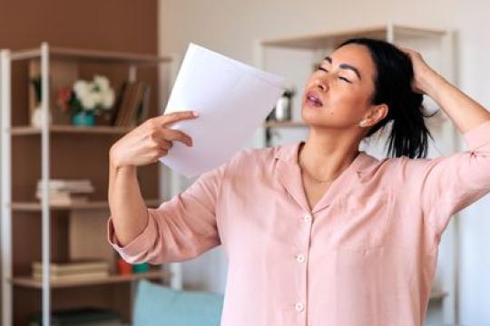 缓解更年期症状的饮食建议