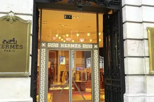 我曾在爱马仕工作，见过顾客犯的5个常见错误——尤其是在争取心仪的铂金包时