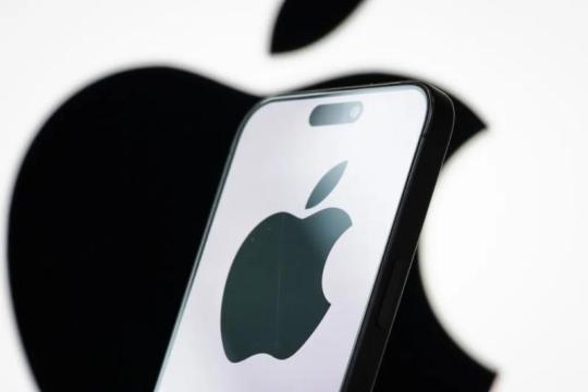 报道称苹果首款可折叠iPhone或将于9月与iPhone 18系列同步发布