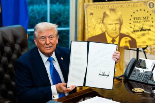 摩根大通CEO戴蒙在达沃斯罕见公开批评特朗普移民政策