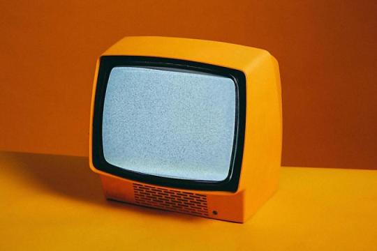 特朗普支持FCC审查新闻机构播出许可 引发法律与言论自由争议