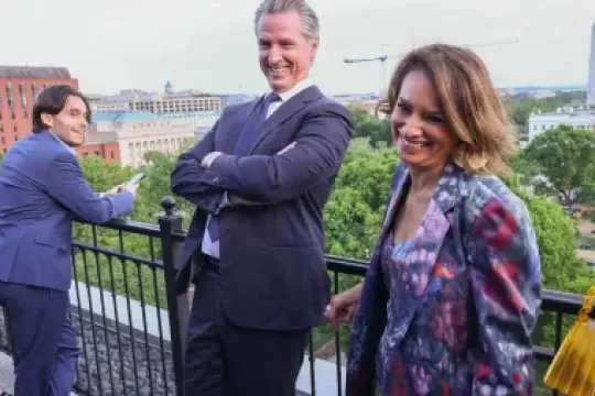 加州州长加文·纽森暗示可能出席白宫记者协会晚宴，特朗普首次以总统身份亮相