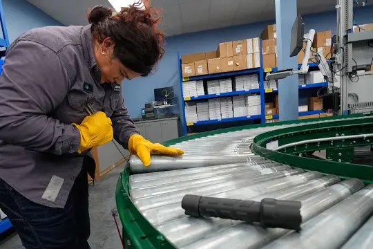 12月美国就业报告料现温和增长 失业率或小幅回落