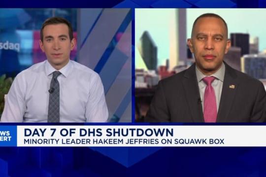 美国国土安全部撤销对TSA PreCheck暂停决定 机场快速安检通道恢复运行