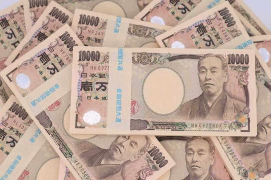 美元走弱 日元在疑似官方干预推动下大幅反弹