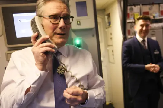 一次性手机与铅衬包：英国首相访华安保措施的沿革