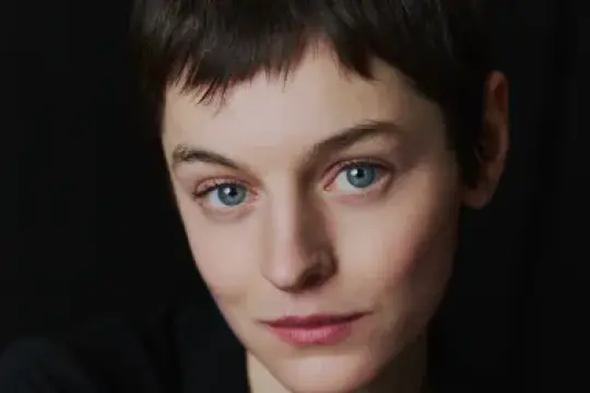 艾玛·科林签约WME经纪公司