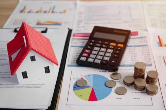 Redfin：美国住房市场卖家数量较买家多63万 创2013年以来最大差距