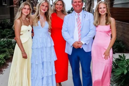 一家人花数月和数千美元准备出租房屋，迎接大师赛