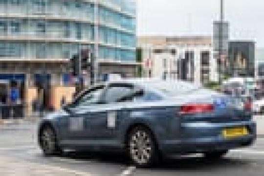 优步调整司机合同结构 以代理模式应对英国新“出租车税”