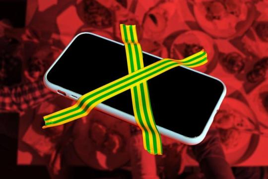 餐饮业兴起“无手机”用餐体验 餐厅与酒吧限制手机使用成趋势