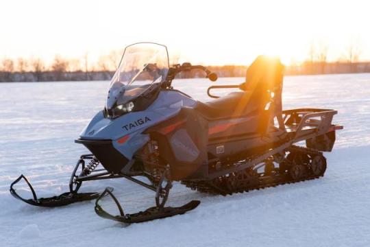 蒙特利尔初创公司推进全电动雪地摩托和个人水上交通工具