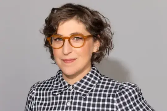 梅伊姆·比亚利克签约Range Media Partners