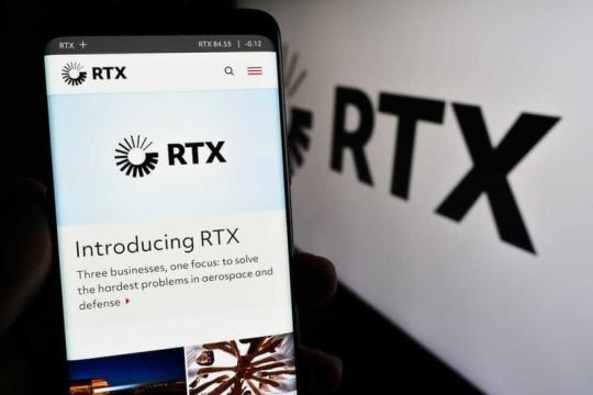 RTX期权溢价走高 价外认沽策略受关注