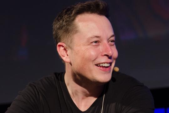 马斯克与奥特曼围绕ChatGPT相关谋杀-自杀案隔空交锋，争议延伸至即将到来的诉讼对决