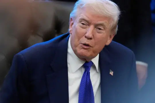 特朗普家族加密公司获阿联酋王室关联投资5亿美元引发利益冲突质疑