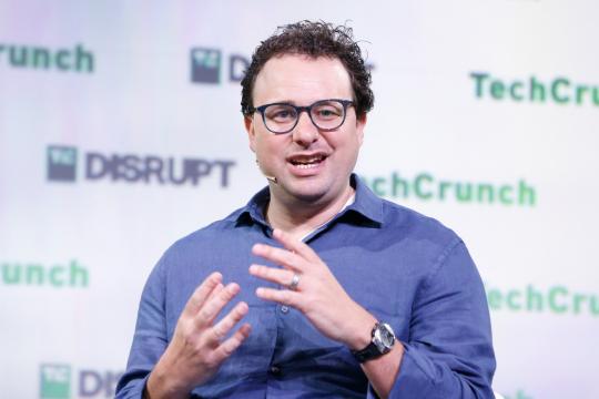 Anthropic首席执行官在达沃斯警告：向中国出口先进AI芯片“如同向朝鲜出售核武器”