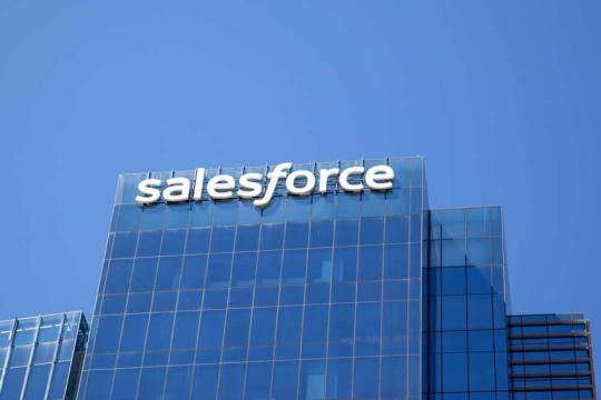 分析师上调Salesforce目标价 期权策略成部分投资者关注焦点