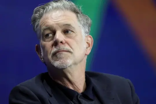 Netflix联合创始人里德·哈斯廷斯将不再寻求连任董事，计划转向慈善等事务