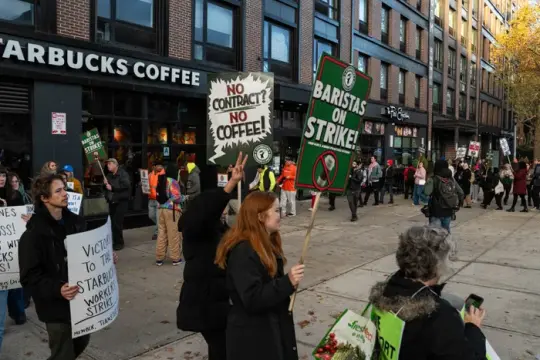 罢工星巴克员工呼吁顾客删除公司应用程序以示声援