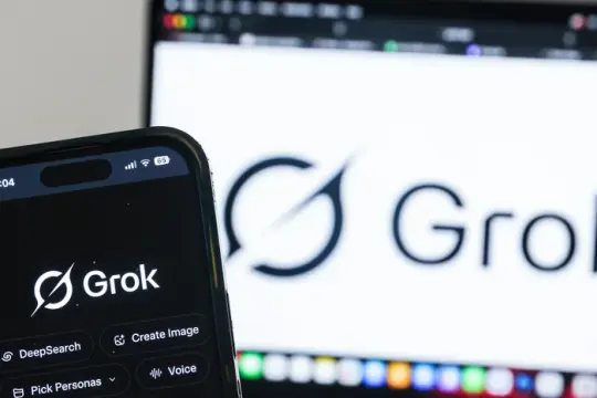 英国隐私监管机构就X平台Grok生成性深度伪造内容展开调查