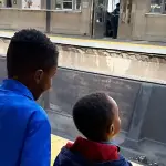 我带着3岁和6岁的儿子去上班，收获了这些体会