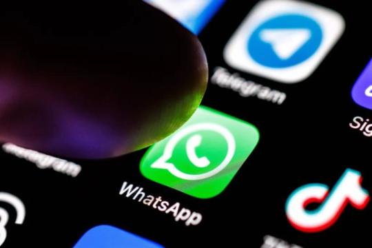 WhatsApp推出基于对话的AI回复草拟功能并更新多项实用工具