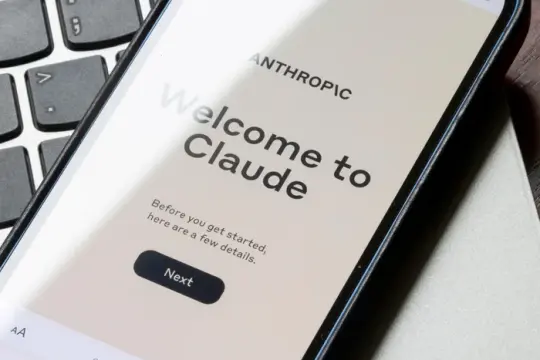 PocketOS称AI编码代理9秒删除生产数据库及备份，创始人披露处置细节