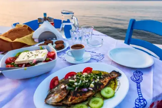 作为一名地中海饮食营养师，我在希腊之行后将这5个改变融入了家常餐食