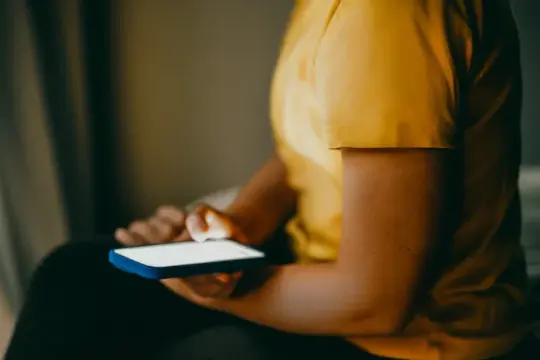 “凌晨两点像有人在身边”：尼日利亚人为何转向聊天机器人寻求心理支持