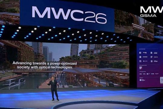 NTT在MWC 2026发布IOWN最新进展：以光电融合设备将AI基础设施电力效率提升至100倍