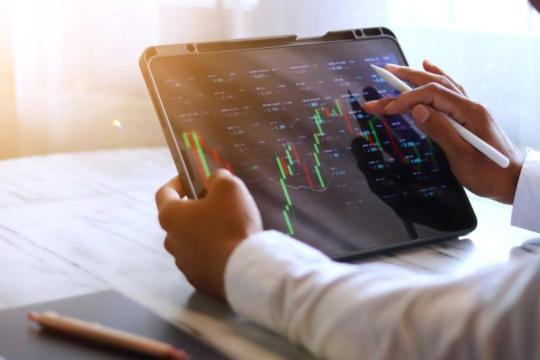 分析人士：利率环境变化下债券或在2026年相对占优