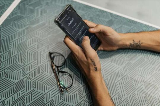 更精细的偏见测量有望减少ChatGPT放大隐性刻板印象