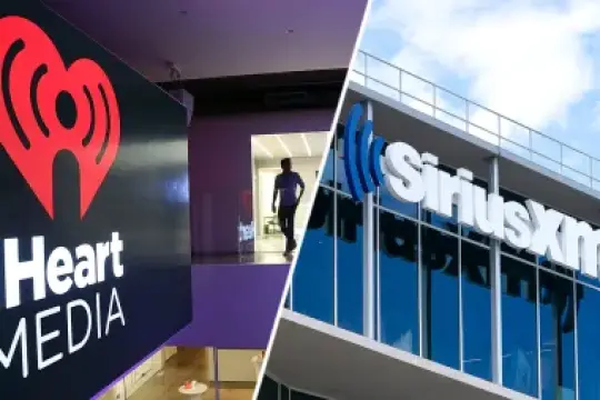 iHeartMedia股价大涨逾35%，因传与SiriusXM展开初步合并谈判