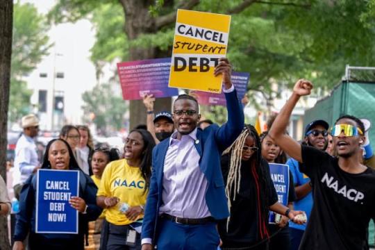 学生贷款借款人需关注的还款计划调整与催收进展