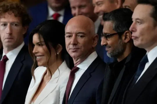 科技富豪崛起改写财富版图，人工智能未来由谁决定引发关注