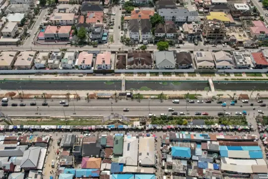 房租飙升与四小时通勤：拉各斯住房危机加剧居民压力