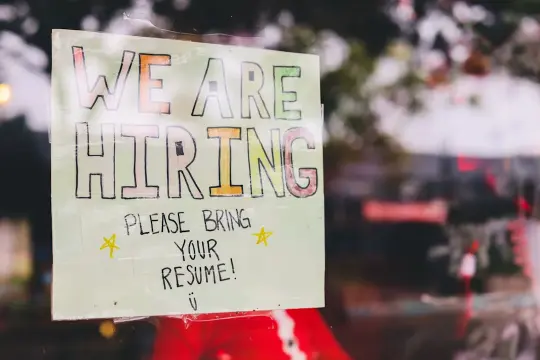 调查显示美国小企业2026年应届毕业生招聘意愿明显降温